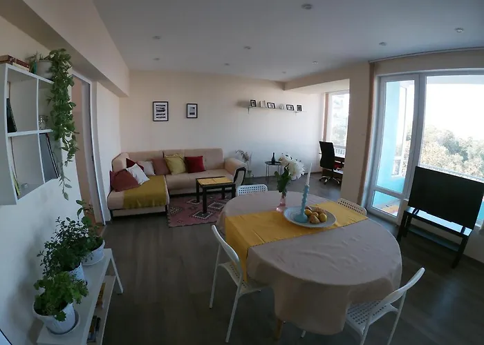 By The Cathedral - Center - 2 Bedroom Flat דירה