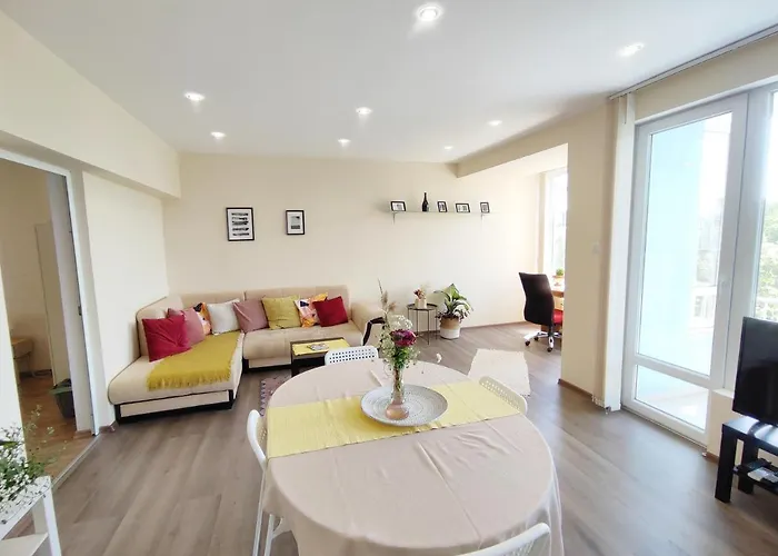 By The Cathedral - Center - 2 Bedroom Flat فارنا