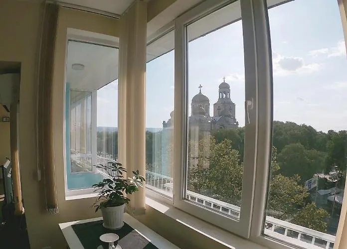 By The Cathedral - Center - 2 Bedroom Flat Daire Varna