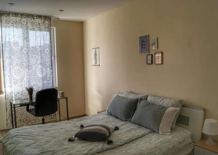 Daire By The Cathedral - Center - 2 Bedroom Flat