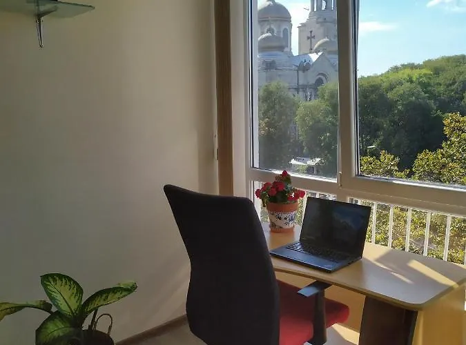 By The Cathedral - Center - 2 Bedroom Flat