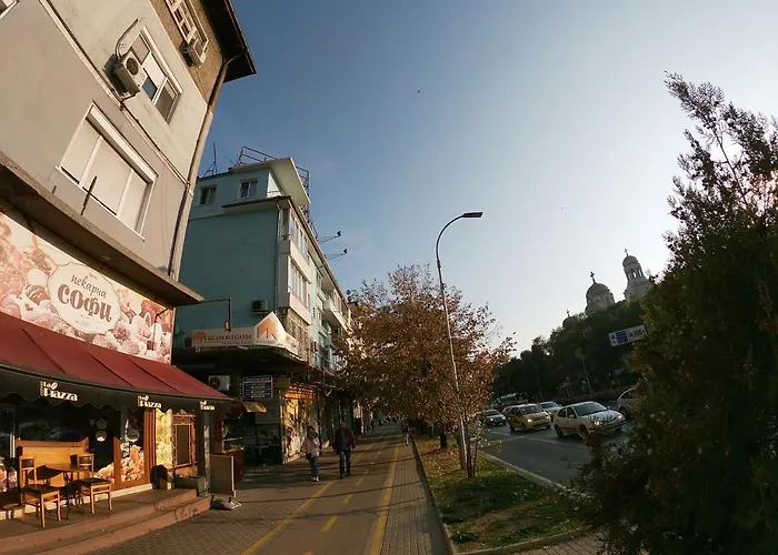 Апартамент By The Cathedral - Center - 2 Bedroom Flat